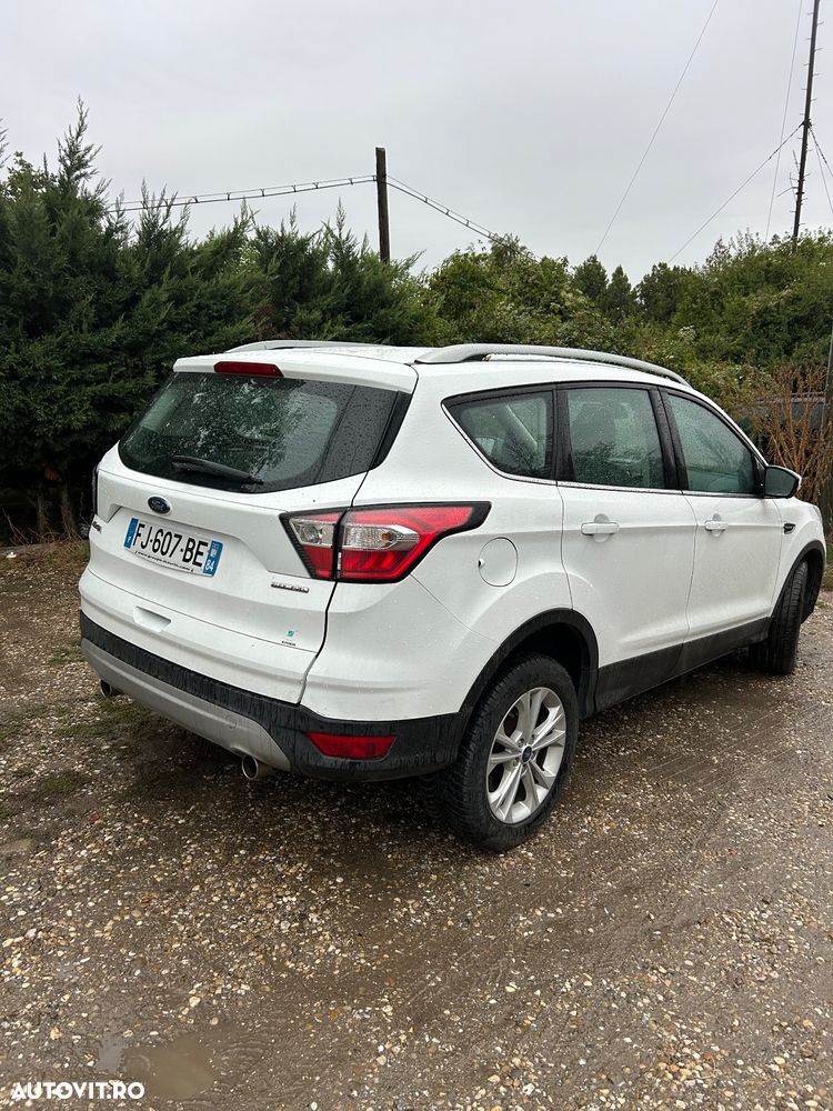 Ford Kuga - 3