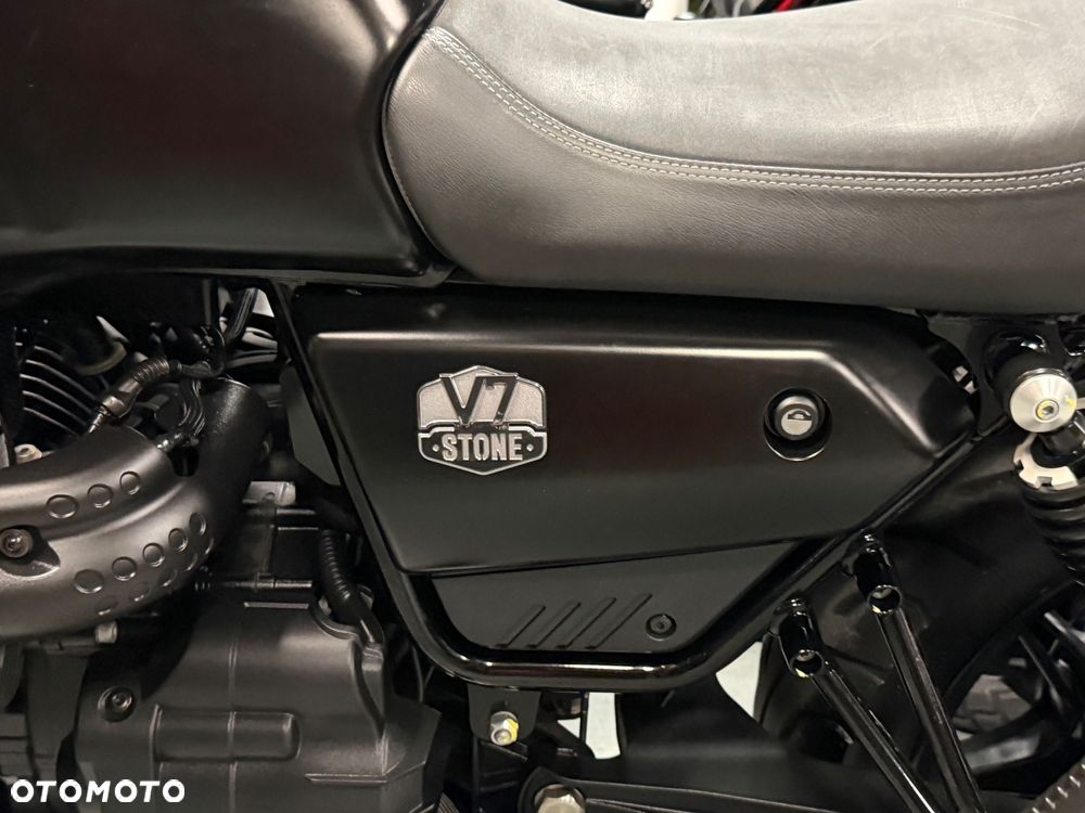 Moto Guzzi V7 - 36