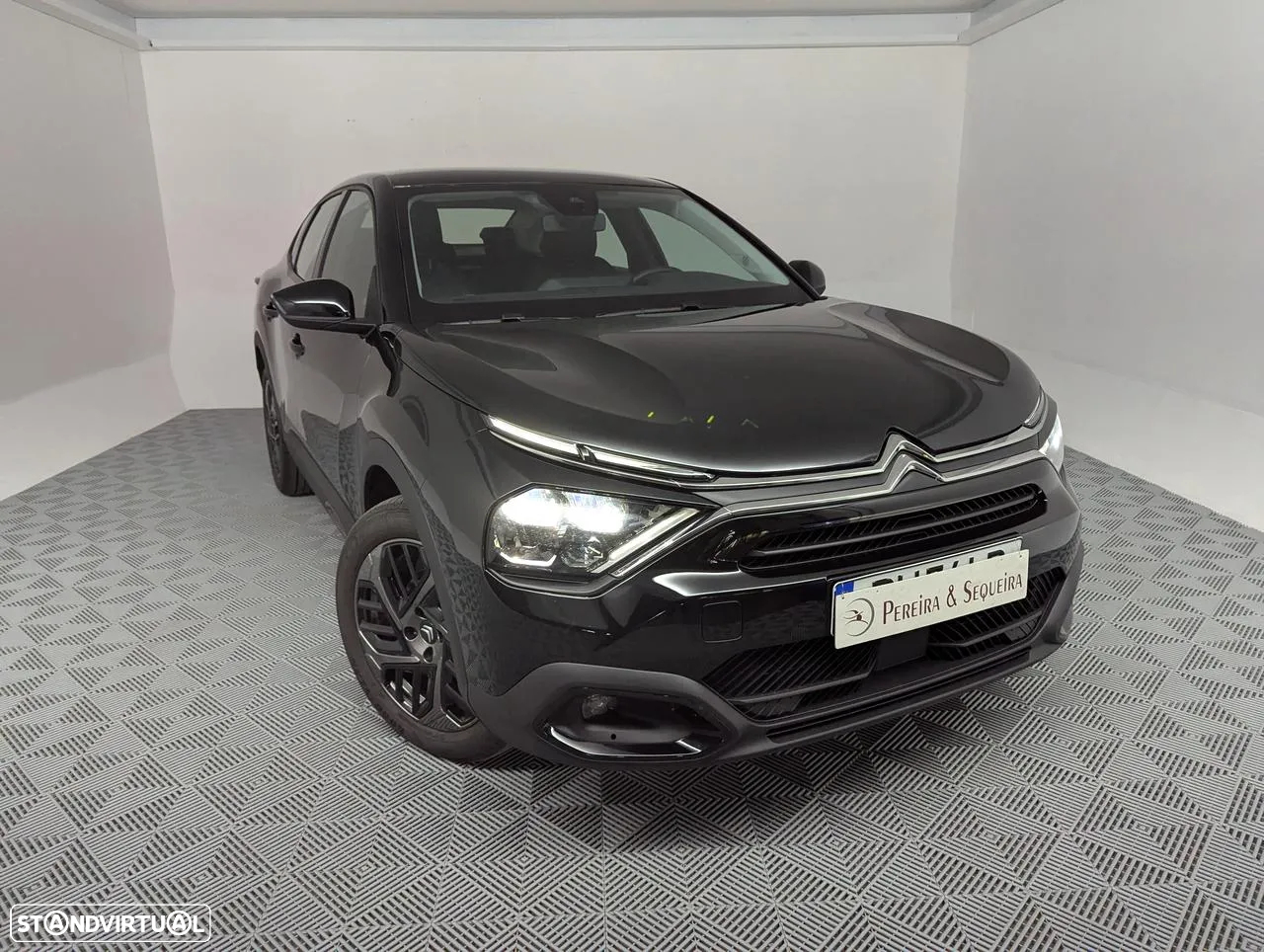 Citroën C4 X 1.2 PureTech Plus EAT8 - 2