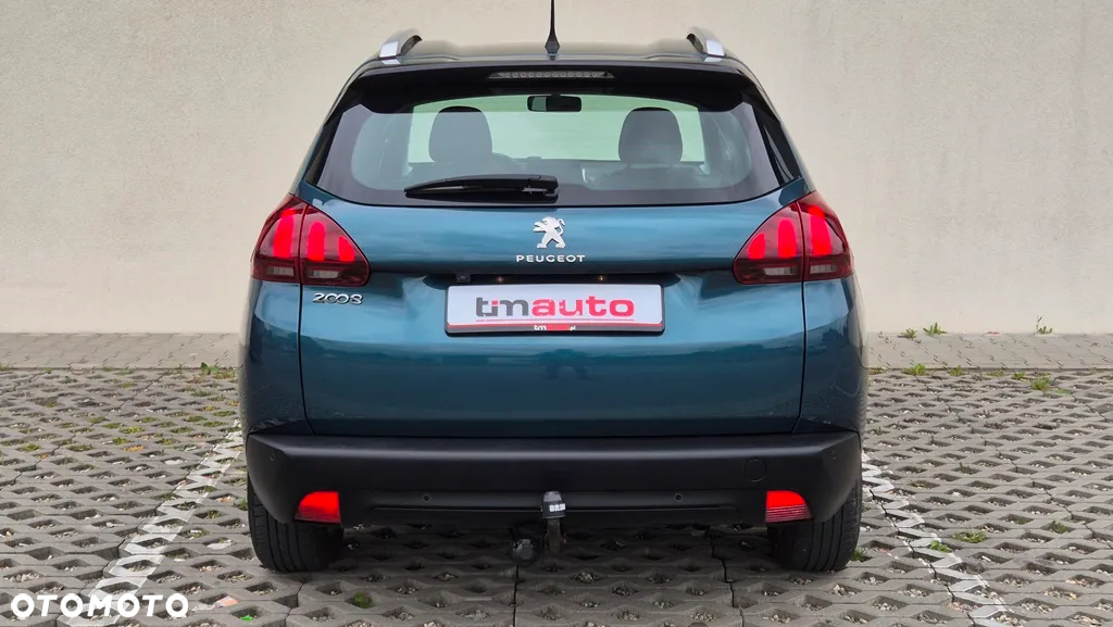 Peugeot 2008 1.2 Pure Tech Style S&S - 32