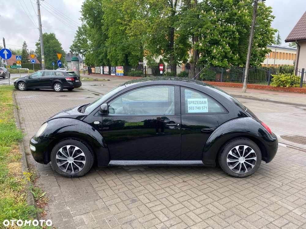 Volkswagen New Beetle - 2