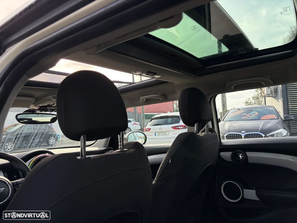 MINI 5 Portas Cooper SD Aut. - 14