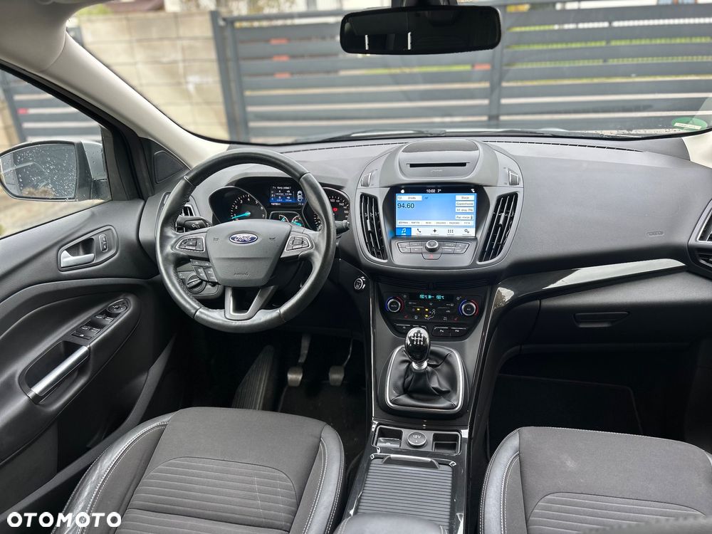 Ford Kuga 1.5 EcoBoost 2x4 Titanium - 28