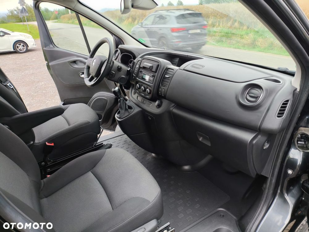 Renault Trafic - 23