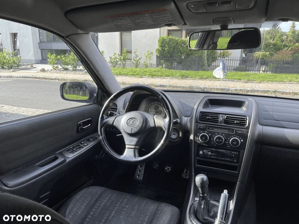Lexus IS 200 Classic - 10