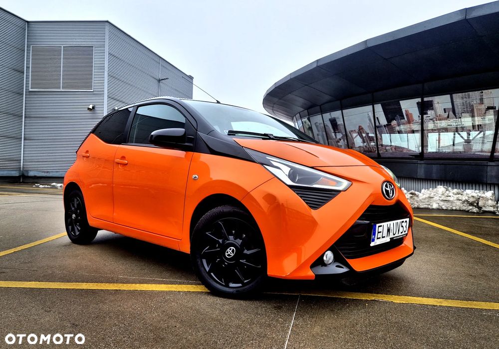 Toyota Aygo 1.0 VVT-i Color Edition - 1
