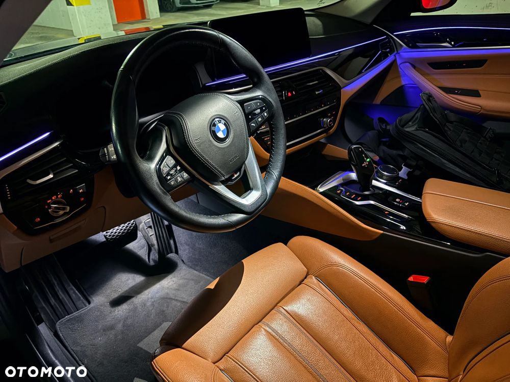BMW Seria 5 530d mHEV Luxury Line - 12