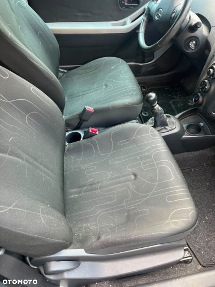 Toyota Yaris 1.33 VVT-i Cool - 5
