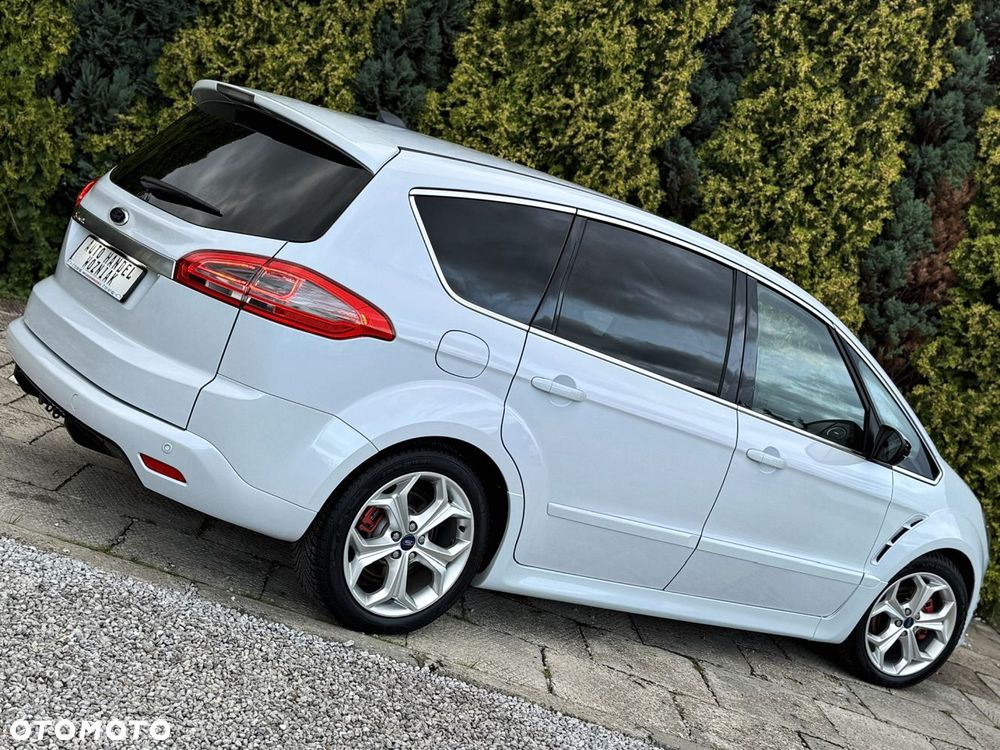 Ford S-Max - 12