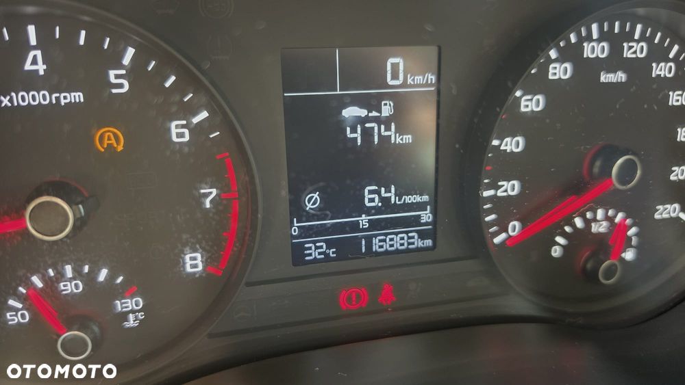 Kia Rio 1.2 L - 6