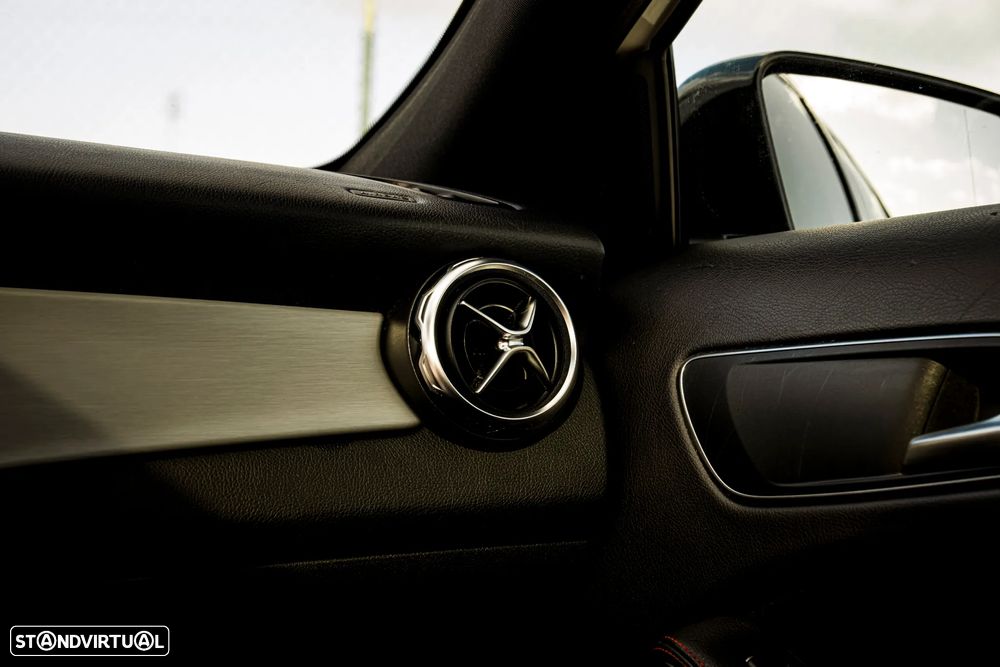 Mercedes-Benz GLA 200 d 4Matic 7G-DCT AMG Line - 15