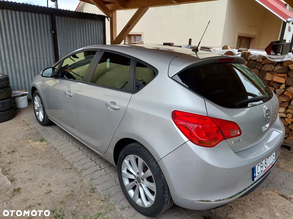 Opel Astra - 4