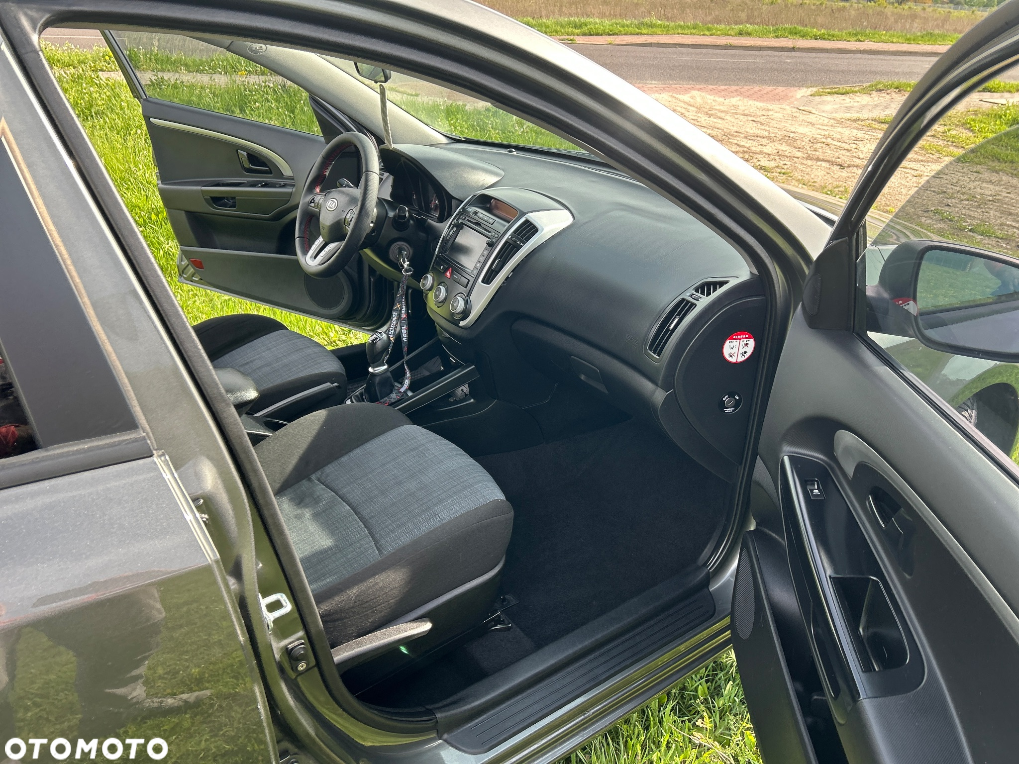Kia Ceed - 12