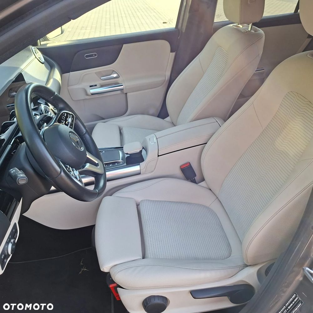 Mercedes-Benz GLA 200 Style - 16