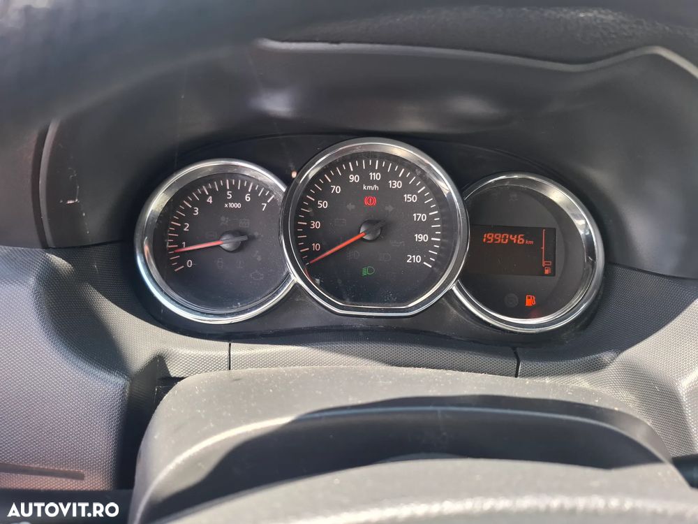 Dacia Duster 1.5 dCi 4x2 Laureate - 9