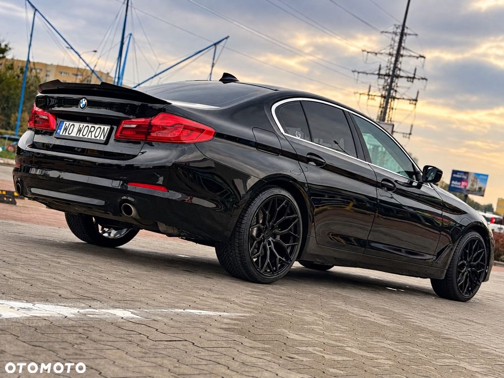 BMW 520I 2018 photo 2