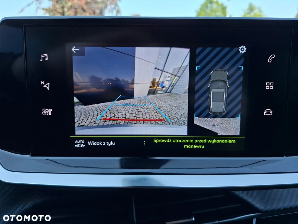 Peugeot 2008 PureTech 100 Allure S&S BVM6 - 22