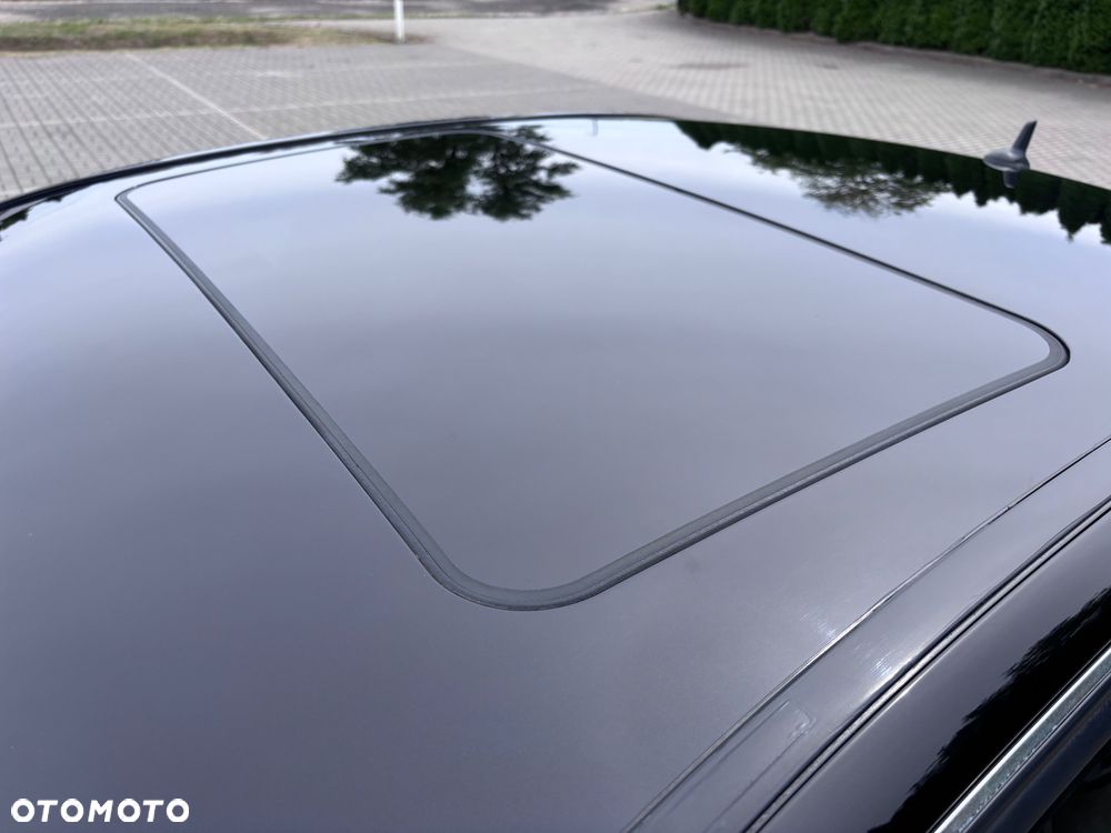 Mercedes-Benz Klasa C 180 Kompressor Automatik BlueEFFICIENCY - 31