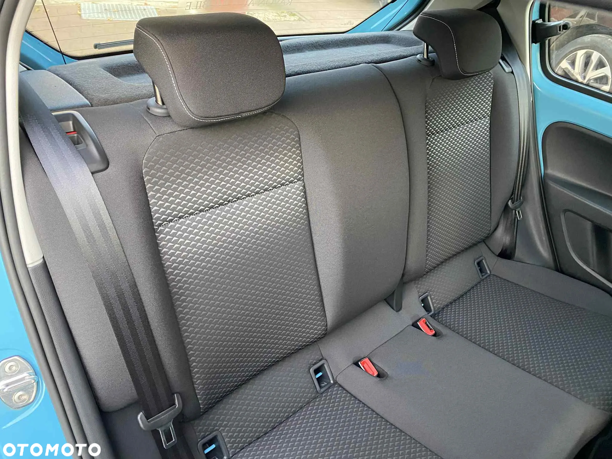 Volkswagen up! Active - 15