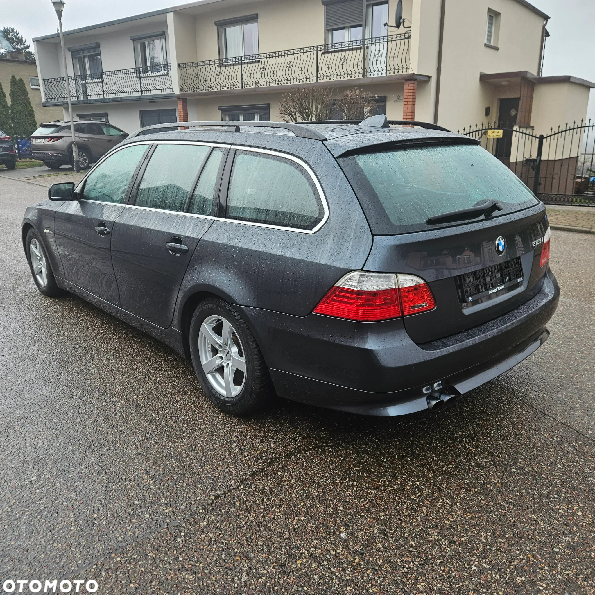 BMW Seria 5 523i - 4