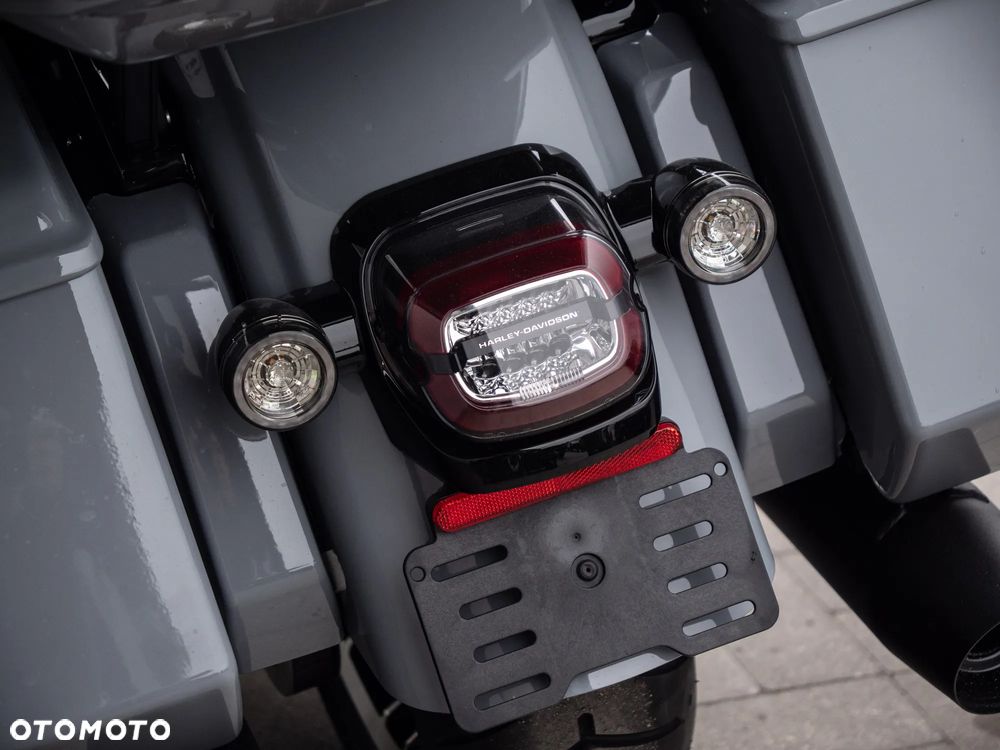 Harley-Davidson Touring Road Glide - 22