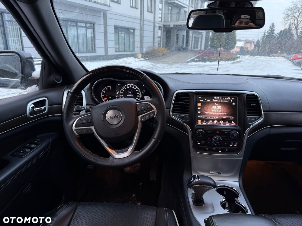 Jeep Grand Cherokee - 12