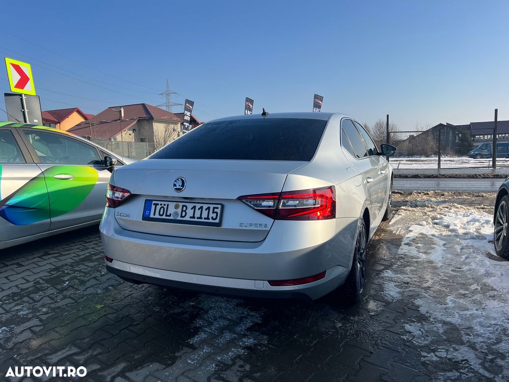 Skoda Superb 2.0 TDI DSG Active - 3