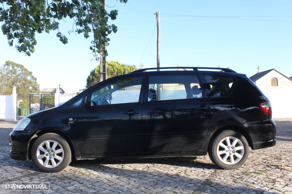 Toyota Avensis Verso 2.0 D-4D Sol - 6