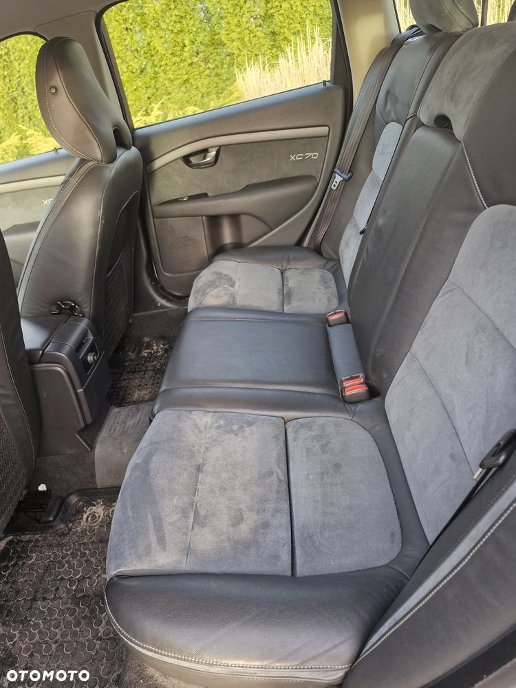 Volvo XC 70 D5 AWD Kinetic - 2