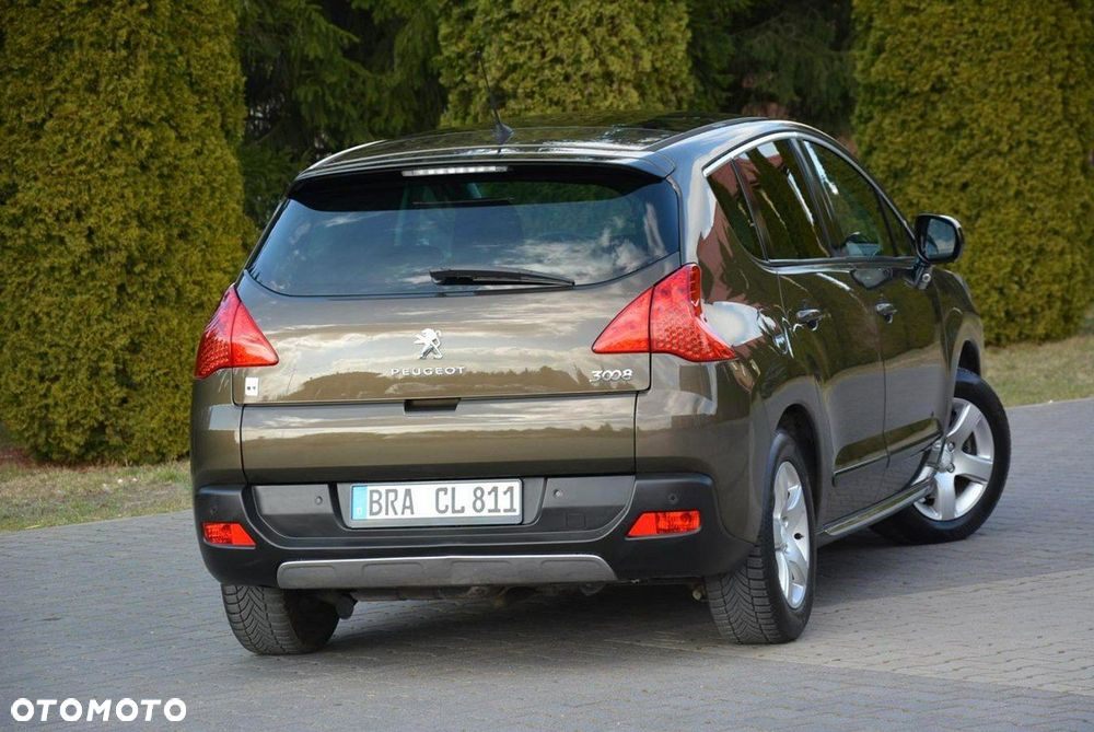 Peugeot 3008 Hybrid4 - 14