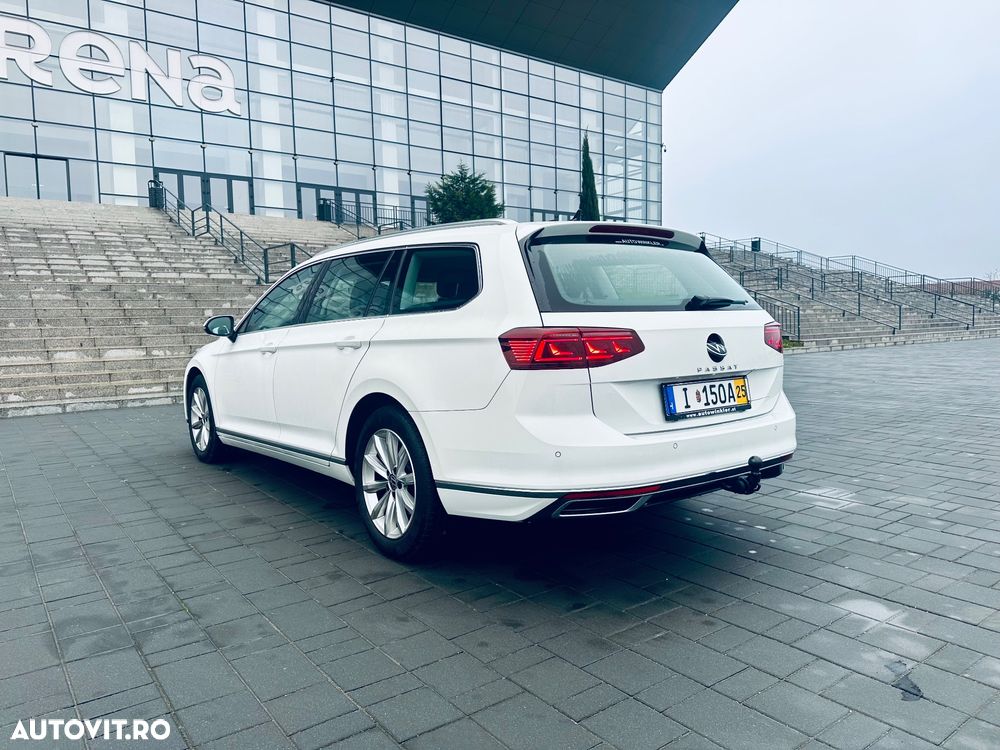 Volkswagen Passat Variant 2.0 TDI SCR Highline - 3