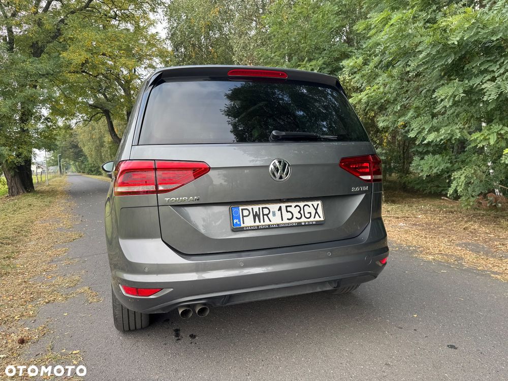 Volkswagen Touran - 4