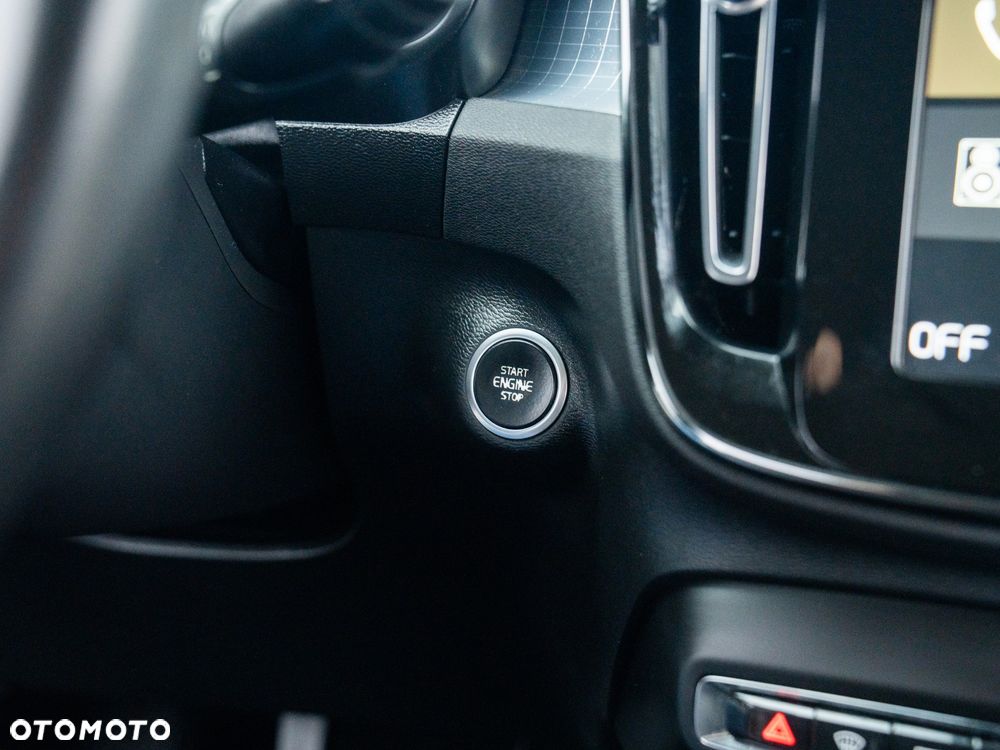 Volvo XC 40 D3 Momentum Pro - 36