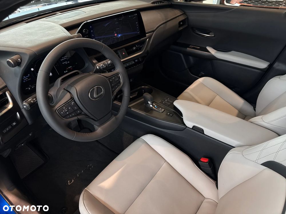 Lexus UX - 11