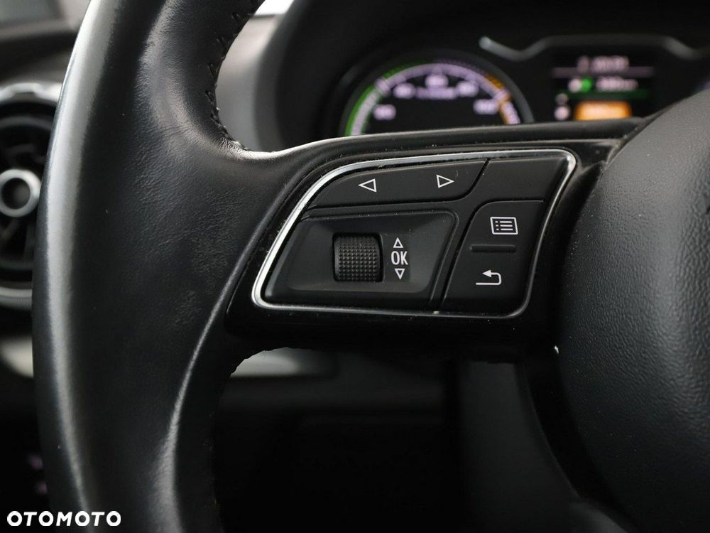 Audi A3 Sportback 1.4 TFSI e-tron design - 32