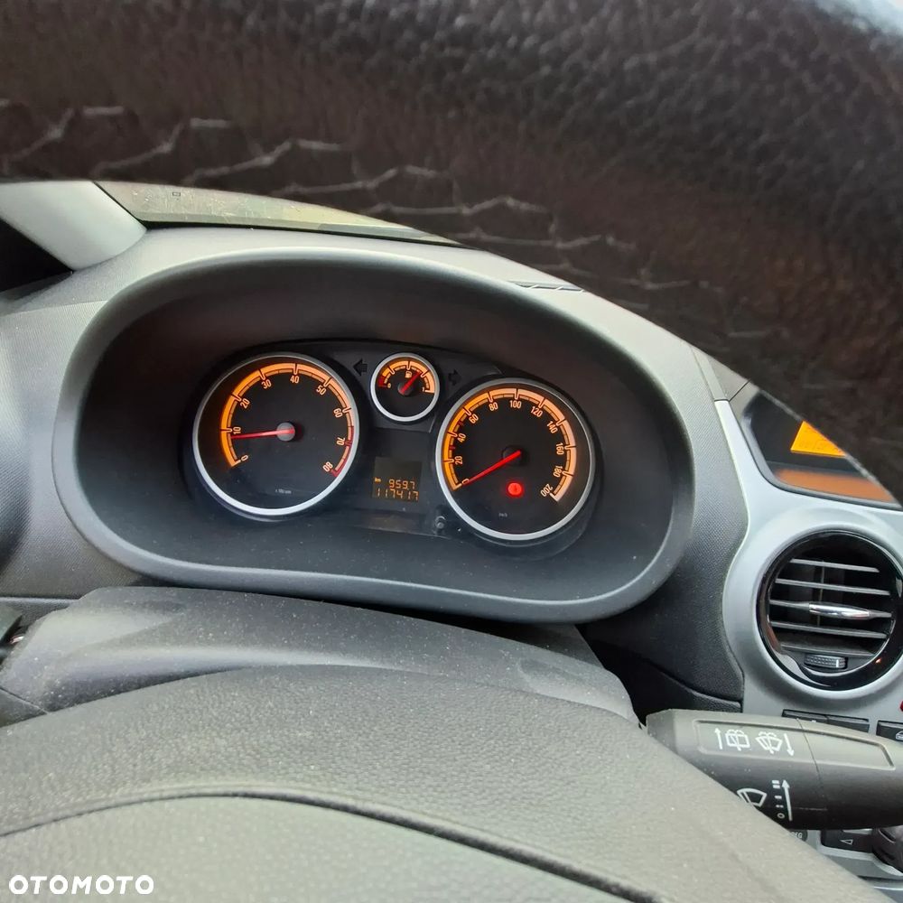 Opel Corsa 1.4 16V Active - 10