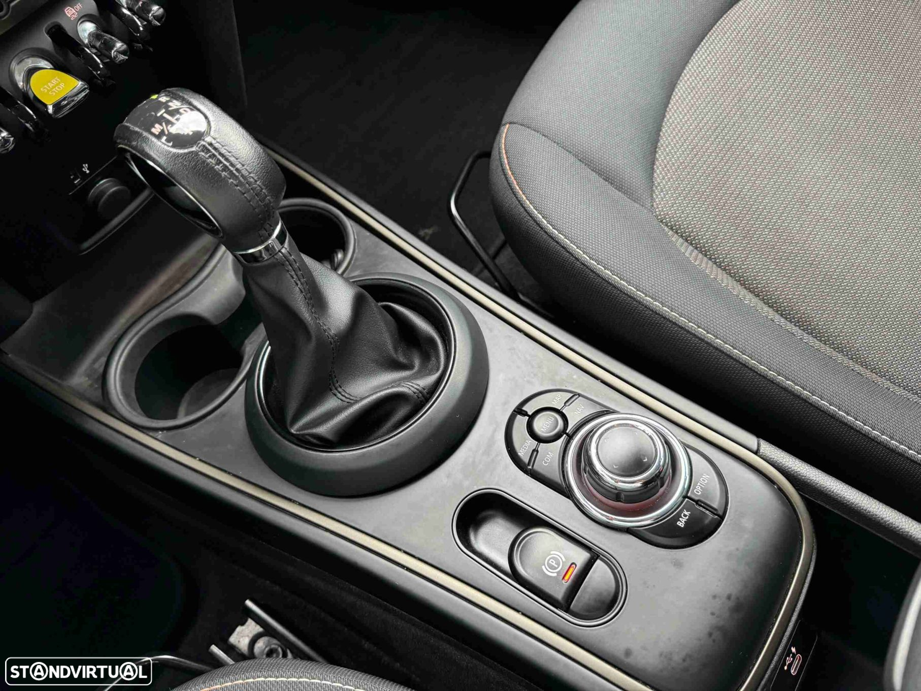 MINI Countryman Cooper SE ALL4 Auto - 16