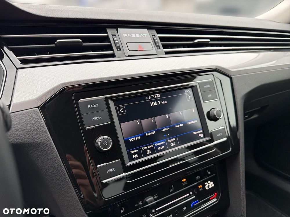 Volkswagen Passat 1.5 TSI EVO Business DSG - 28