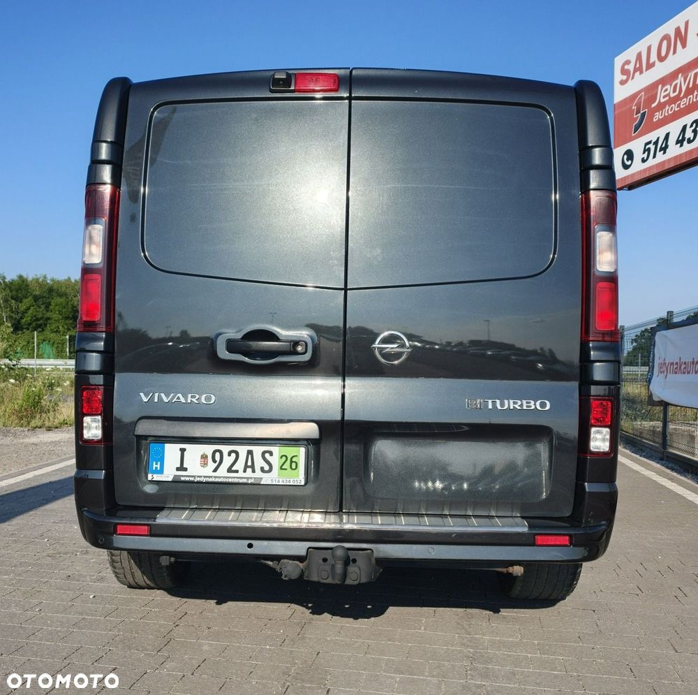 Opel Vivaro - 10