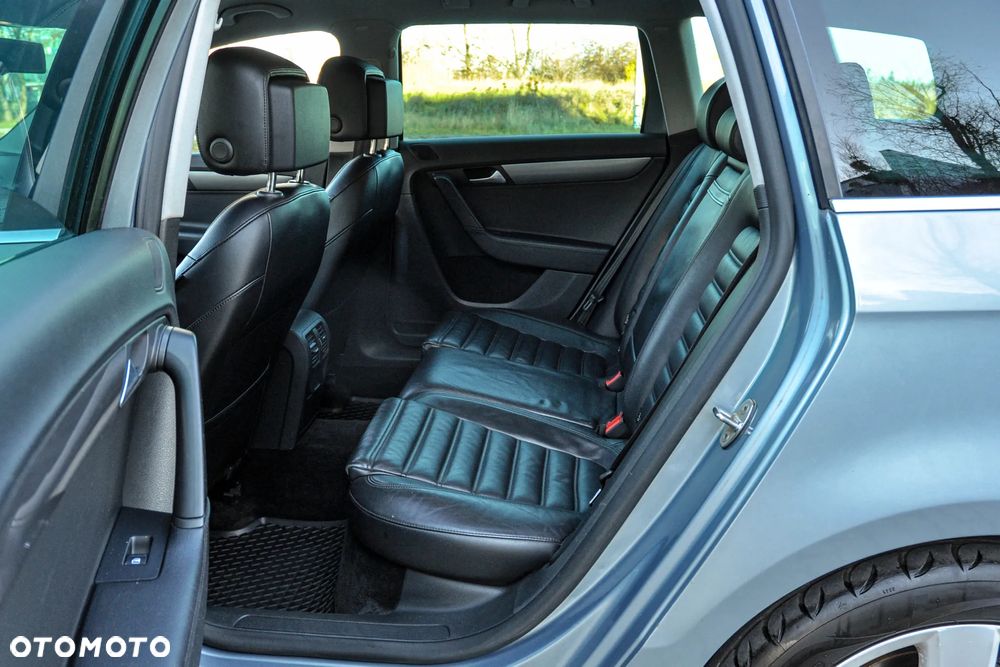 Volkswagen Passat Variant ver-variant-2-0-tdi-dsg-bluemotion-technology-comfortline - 9