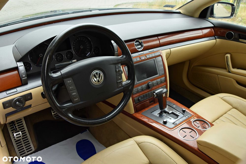 Volkswagen Phaeton - 6