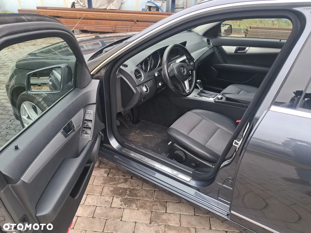 Mercedes-Benz Klasa C 250 CDI DPF 4Matic (BlueEFFICIENCY) 7G-TRONIC - 8