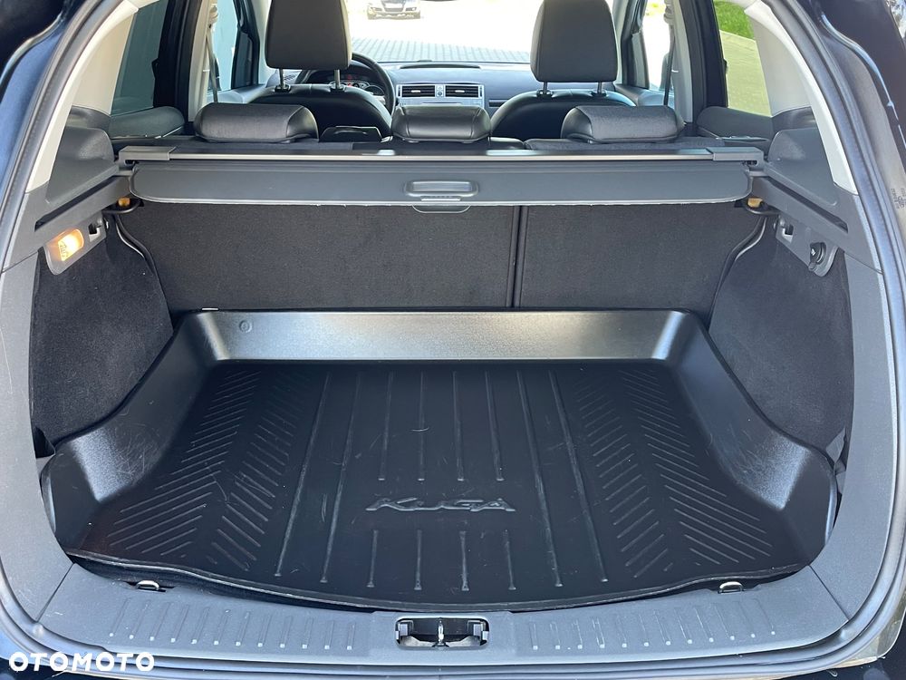Ford Kuga - 24