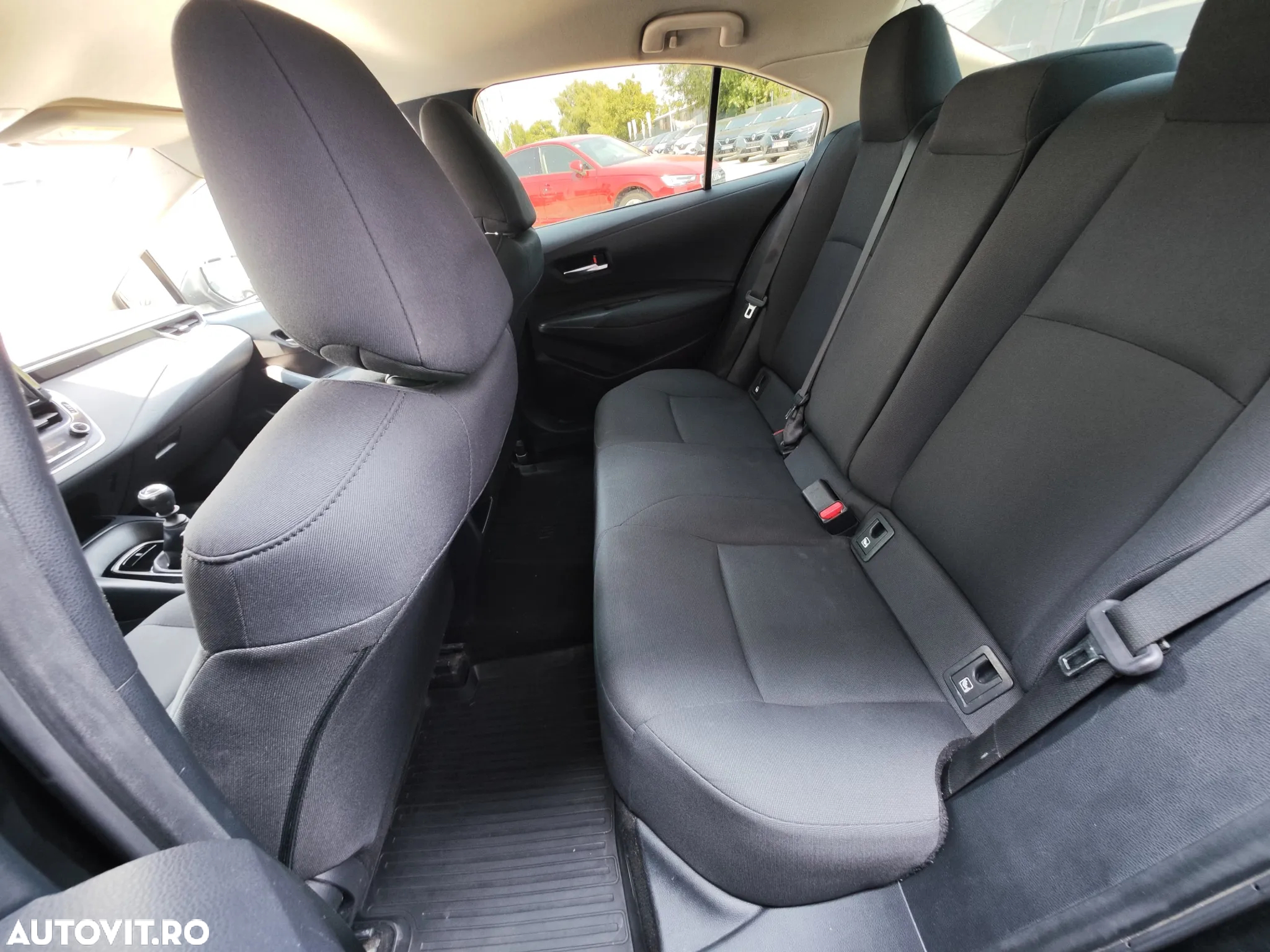 Toyota Corolla - 13