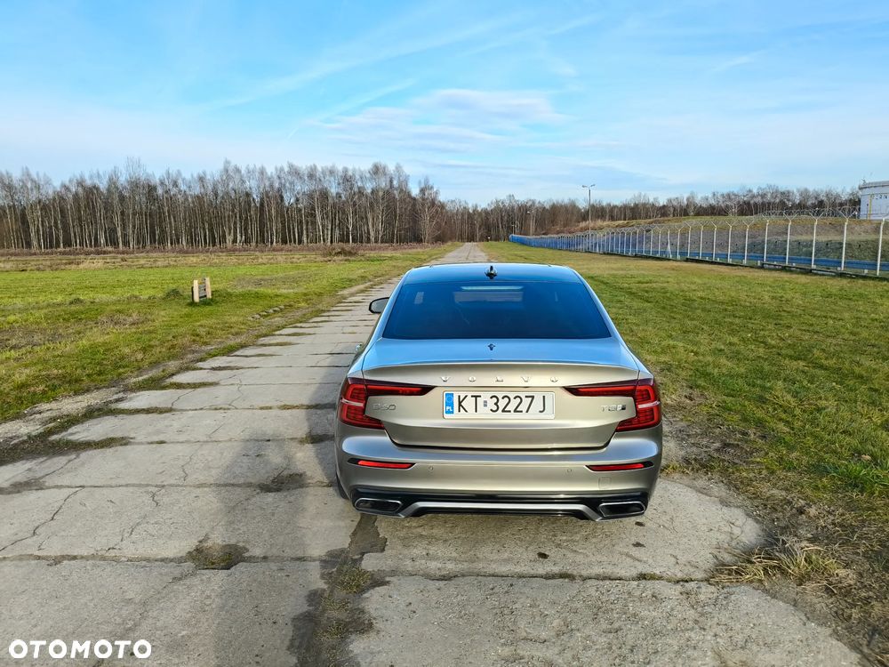 Volvo S60 T8 Twin Engine AWD Geartronic RDesign - 5