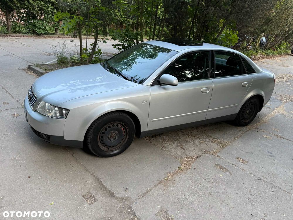 Audi A4 Limousine - 3