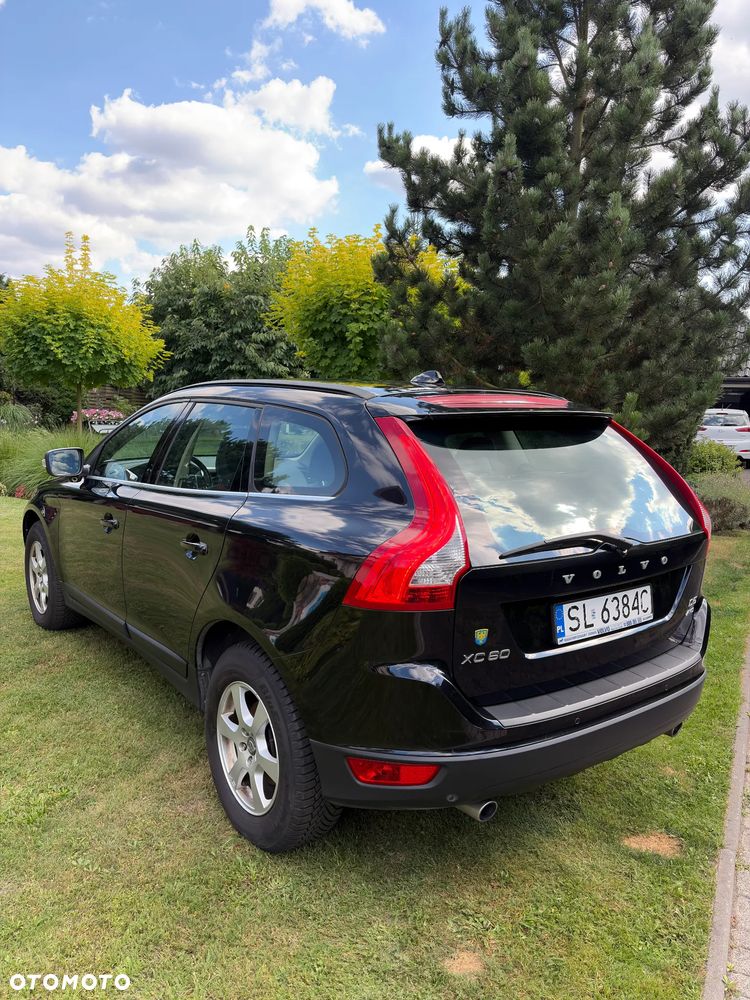Volvo XC 60 D5 AWD - 6