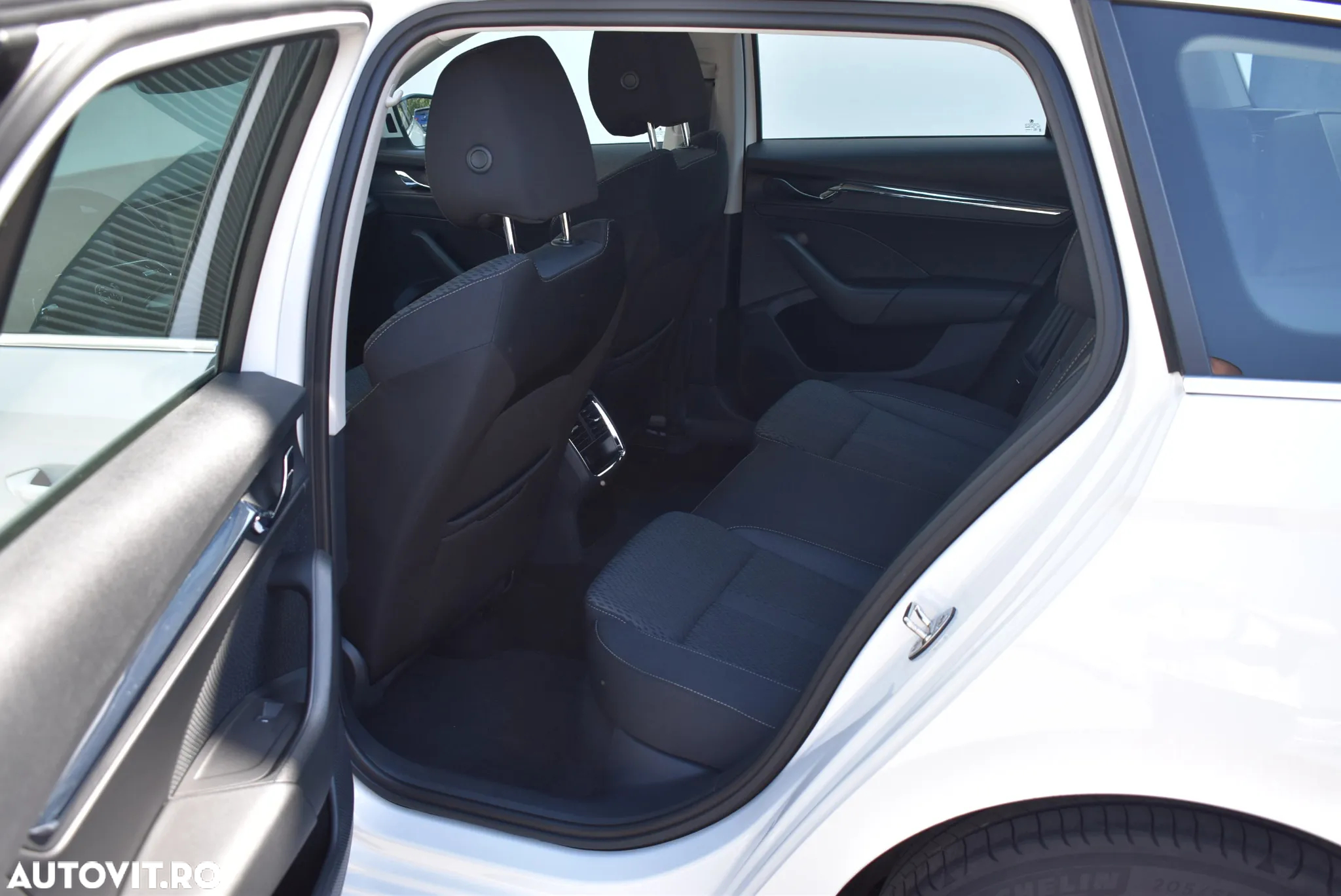 Skoda Octavia Combi 2.0 TDI DSG Style - 23