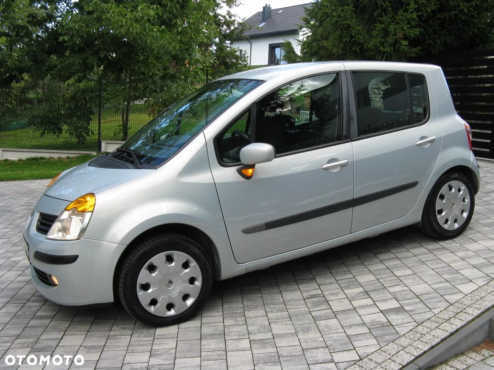 Renault Modus 1.4 Luxe Privilege - 23