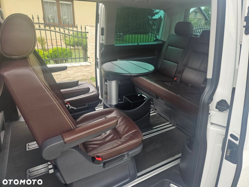 Volkswagen Multivan - 20